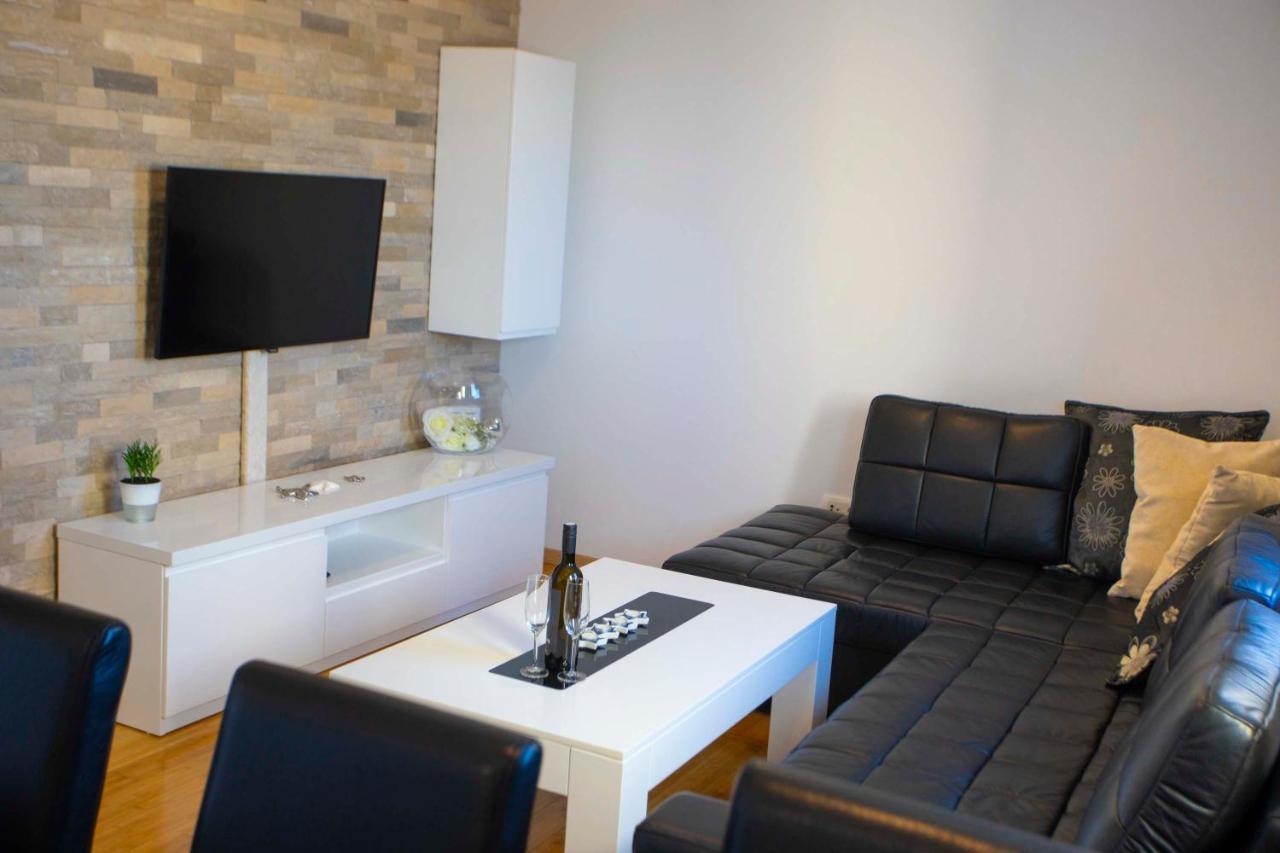 Apartment Lauc Макарска Экстерьер фото