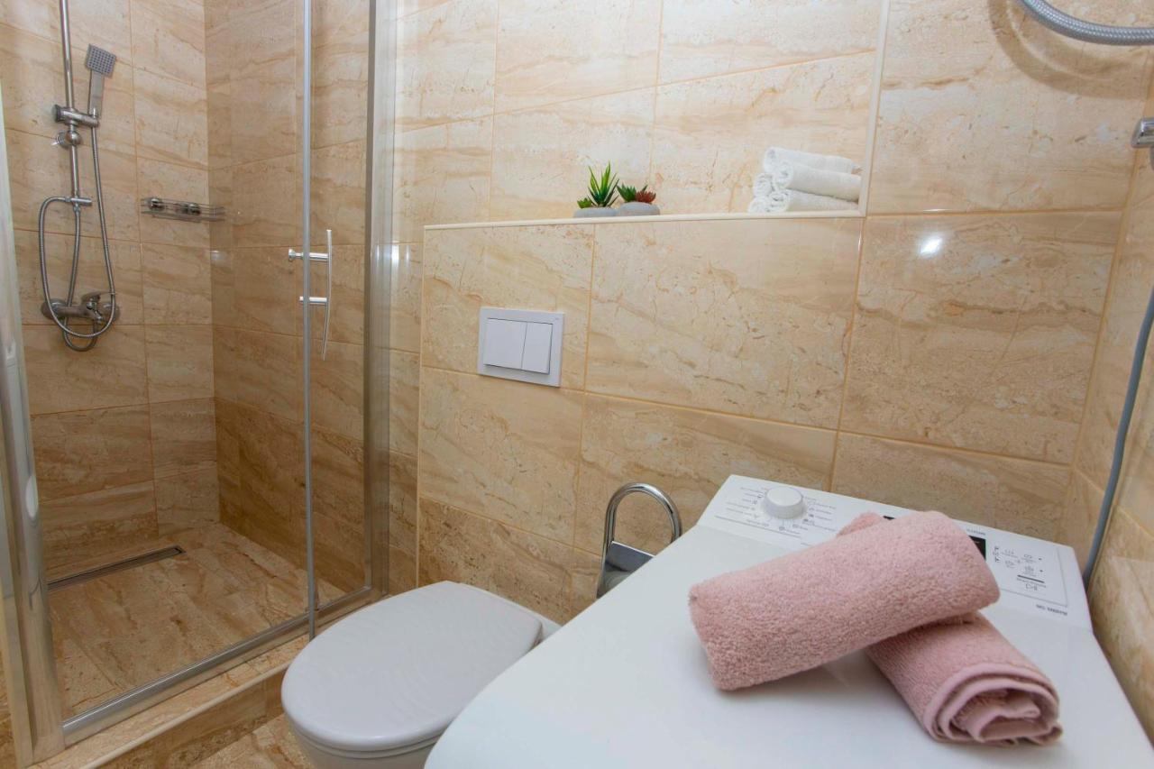 Apartment Lauc Макарска Экстерьер фото