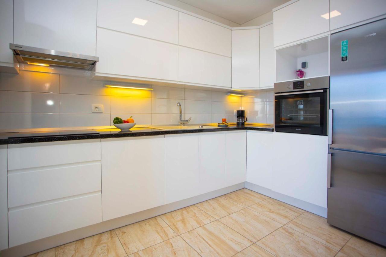 Apartment Lauc Макарска Экстерьер фото