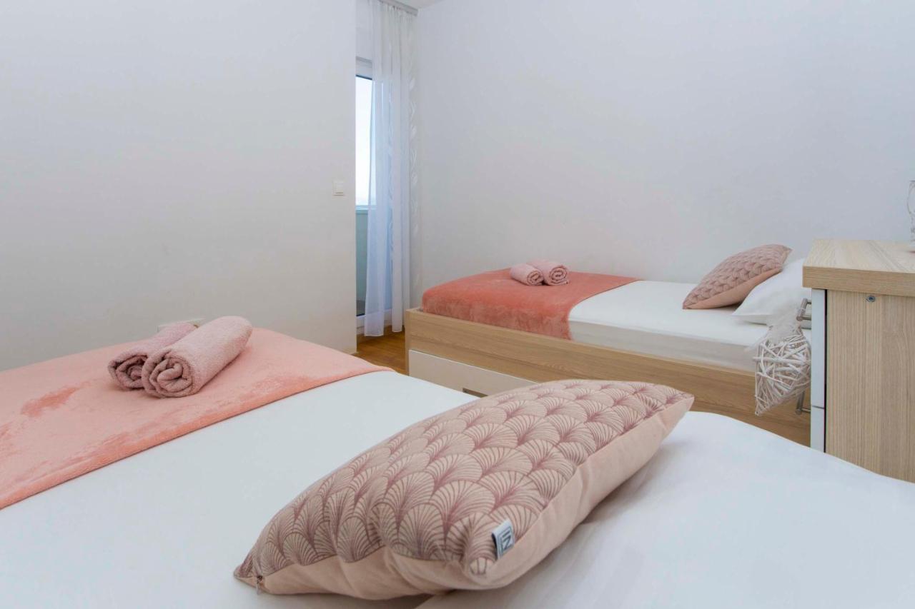 Apartment Lauc Макарска Экстерьер фото