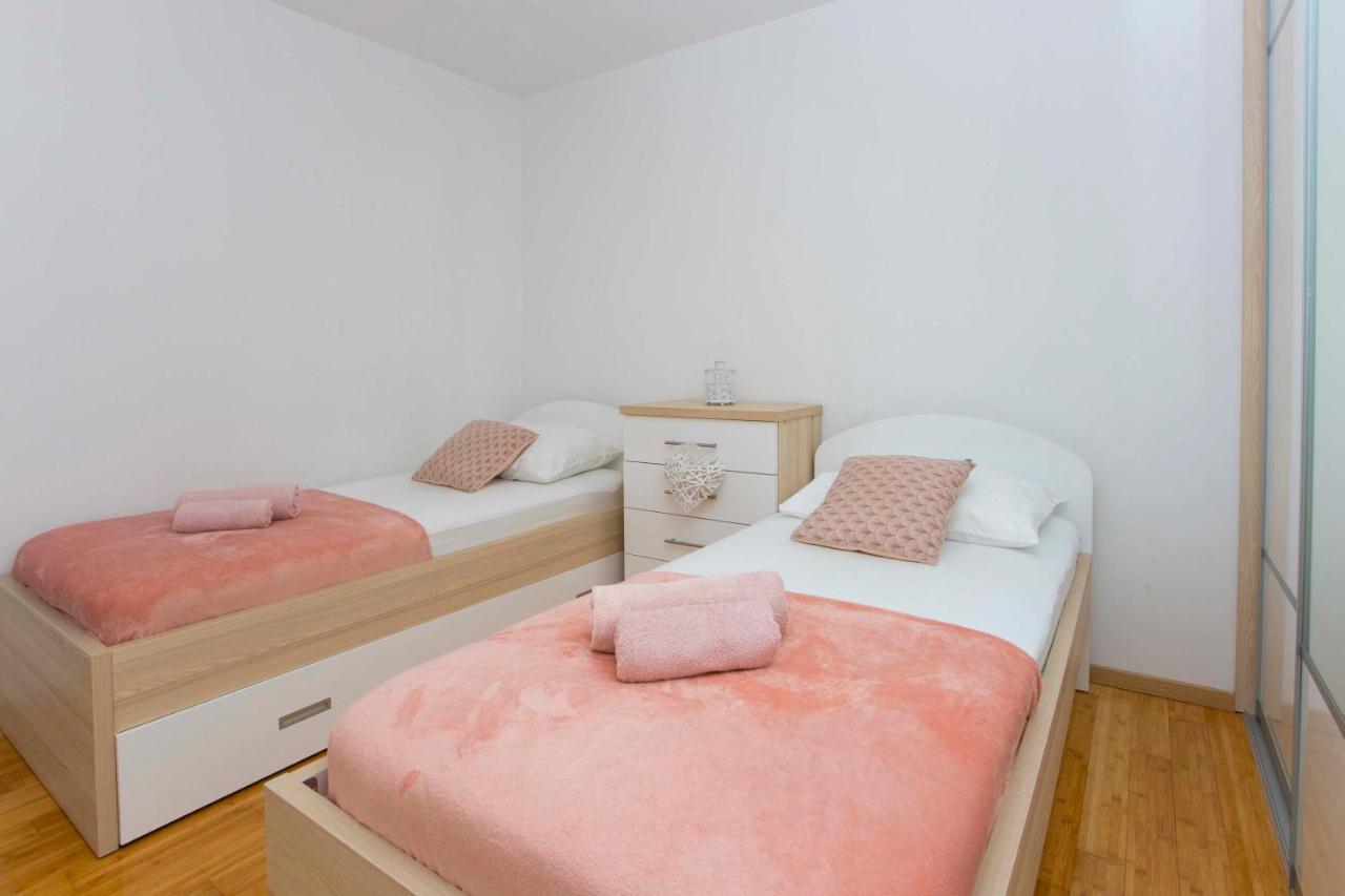Apartment Lauc Макарска Экстерьер фото