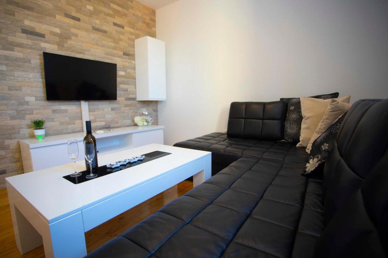 Apartment Lauc Макарска Экстерьер фото