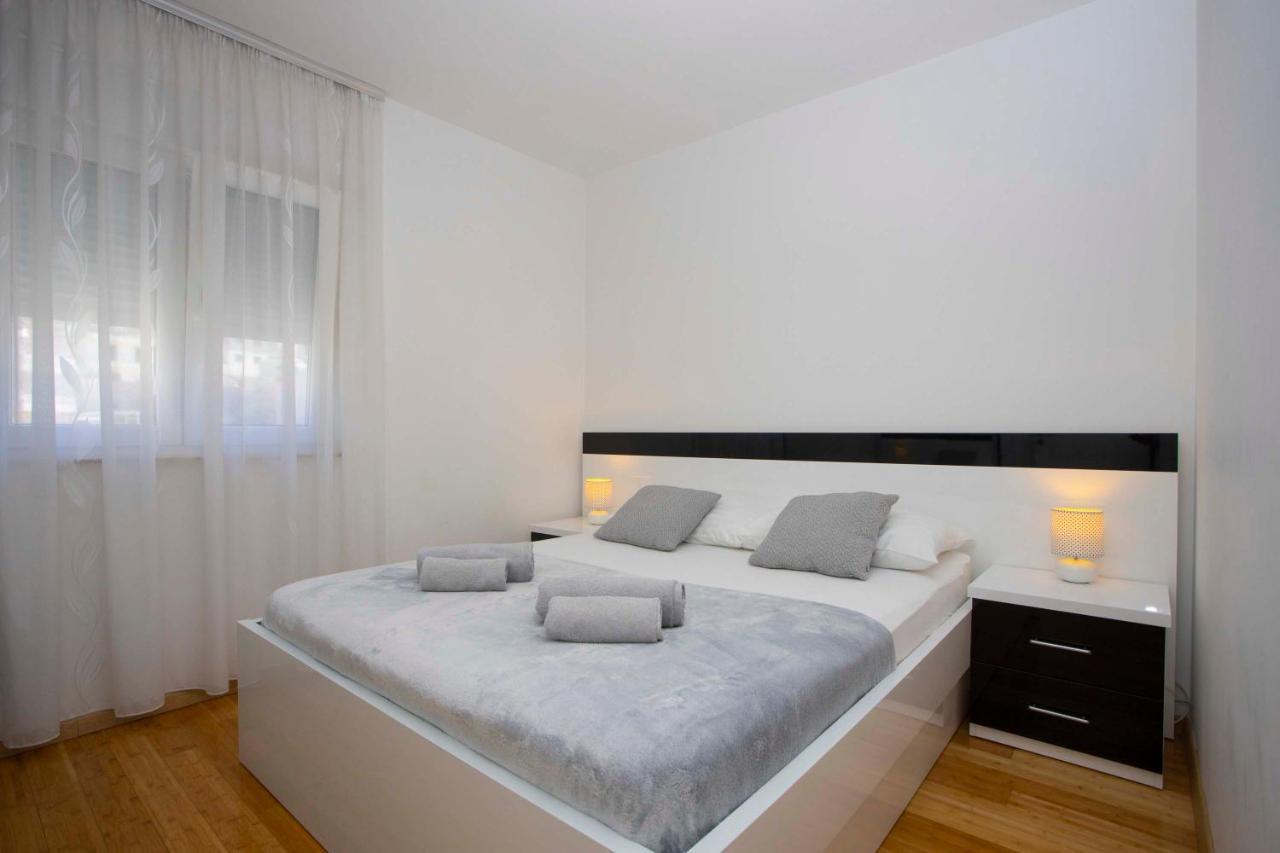 Apartment Lauc Макарска Экстерьер фото